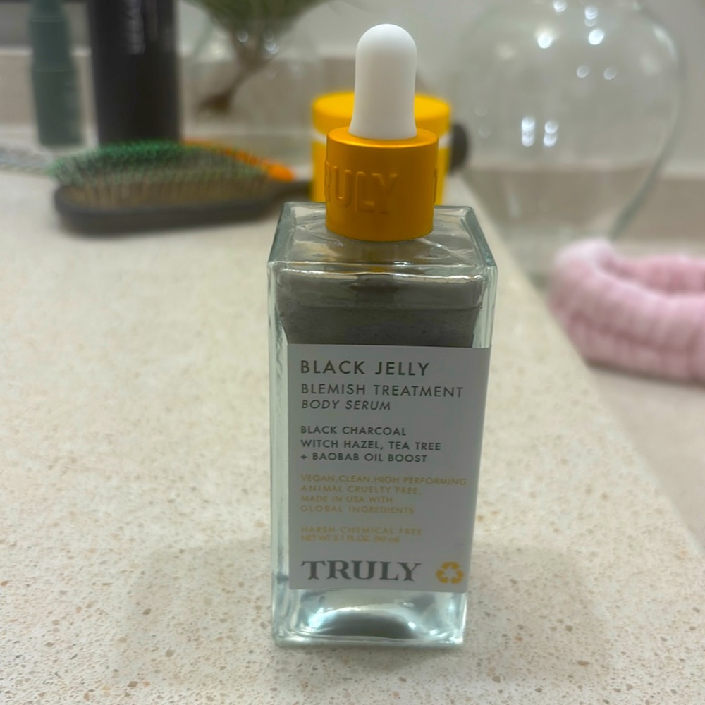 Truly Black Jelly Body Blemish Treatment